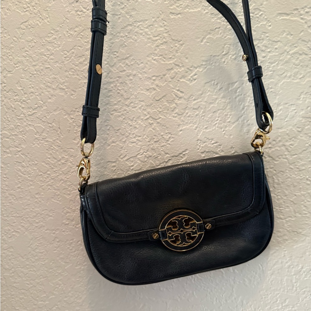 Elegant Black Shoulder Bag